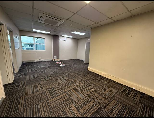 2,594M² WAREHOUSE TO LET IN SPARTAN